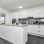 3 Bedroom Beautiful In *