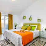 펜션 3 Bedroom Beautiful In