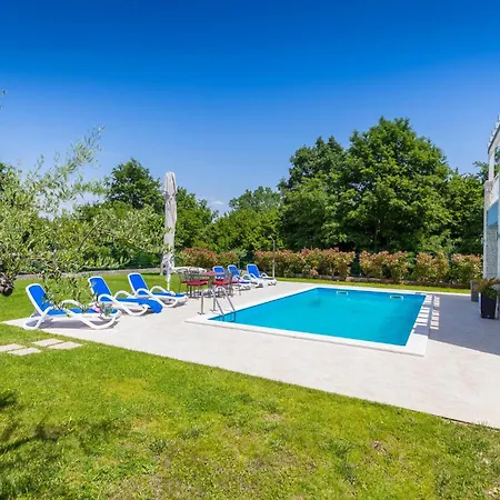 Vakantiehuis Luxurious In Sosici